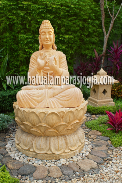 Patung Buddha di Taman: Simbol Kedamaian dalam Sentuhan Batu Paras