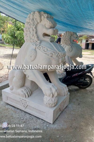 Patung Singa Qilin batu alam paras Putih