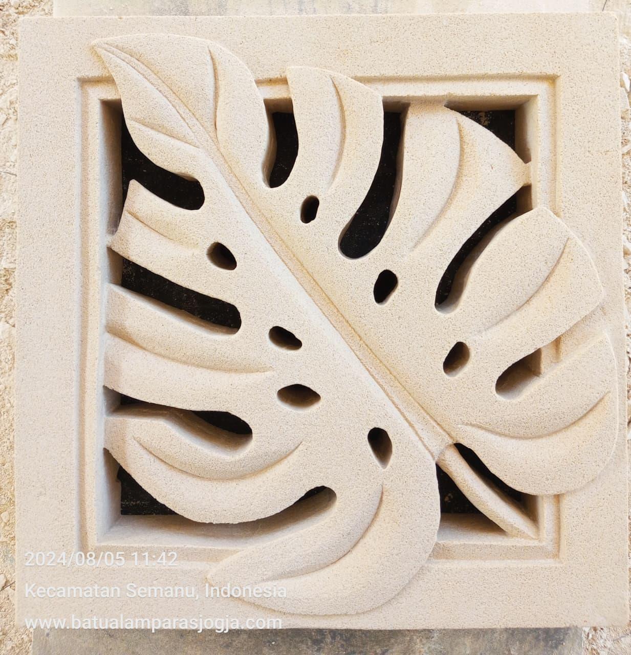 Ornamen Loster Monstera Simetris – Batu Paras Putih Jogja - Gambar 2